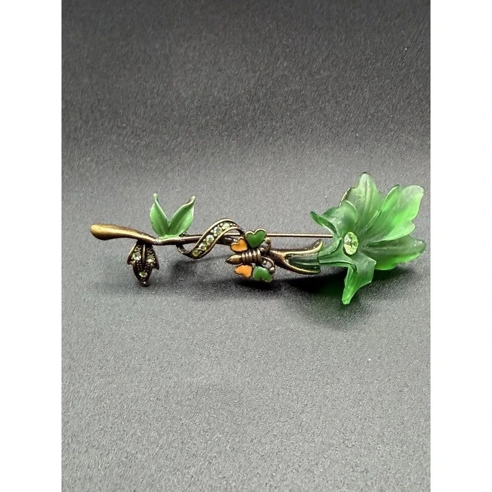 Vintage Flower Pin , Green Stones Butterfly Brass‎ Tone